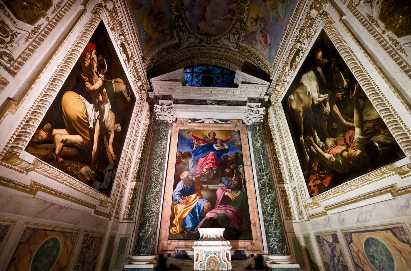 The Cerasi Chapel — Crucifixion (left), Carracci’s altarpiece (centre), Conversion (right)